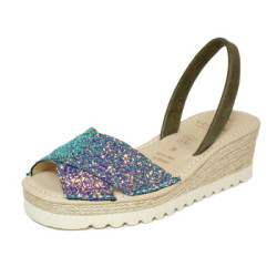 Kaufen Sie menorquinische Sandalen mit Keilabsatz für Damen in forest kreuzen | Guelmi Shoes